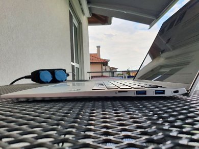 LG Gram 16: Ports auf der rechten Seite mit Micro-SD-Speicherkartenleser und 2 mal USB.