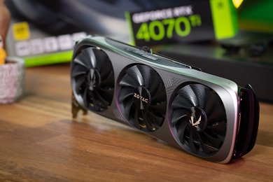 Zotac RTX 4070 Ti Trinity (8)