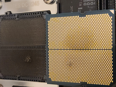 AMD Ryzen 7 7800X3D auf einem Asus ROG Strix X670E-E Gaming Wifi