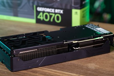 Geforce RTX 4070 im PCGH-Testlabor: Auch die Premium-Customs finden sich zum Vergleich ein (27)