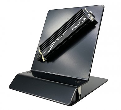 SSD-Display-Ständer.