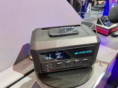 Thors Hammer ist echt: Asus zeigt die tragbare USV ROG Mjolnir (2)