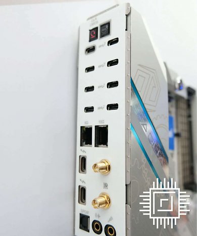 Z890 Taichi Aqua (3)
