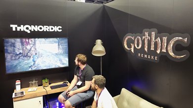 Hinter den Kulissen: Neben einigen internationalen Kollegen durfte sich auch PCGH einen Eindruck verschaffen. Rechts im Bild: Javier Untoria Zuñiga, Lead Game Designer von Alkimia Interactive, der uns und anderen Medien Details zur Demo präsentierte.