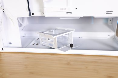 Wie performt der kompakte Gehäuse-Hingucker? NZXT H5 Flow RGB (2024) für 130 Euro im Test