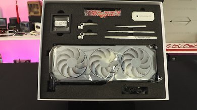 Powercolor Radeon RX 9070 XT Red Devil Spectral White (1) (4)