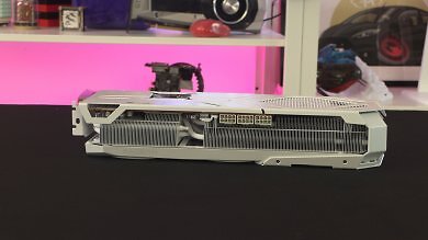 Powercolor Radeon RX 9070 XT Red Devil Spectral White (1) (5)