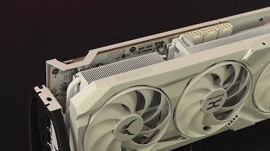 Powercolor Radeon RX 9070 XT Red Devil Spectral White (1) (6)