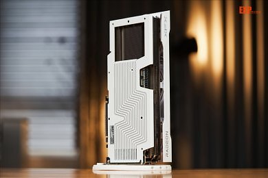XFX Swift Radeon RX 9070 GRE