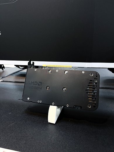 Powercolor Radeon RX 9060 XT (1)