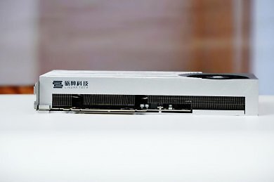 Lisuan LX 7G100 als limitierte Founders Edition erschienen (9)