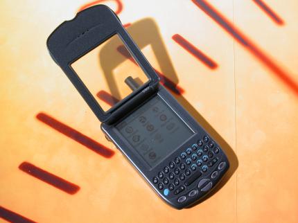 Communicator-Konkurrenz: Handspring Treo 180 im PCGH-Test