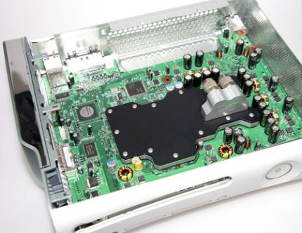 Wasserkühlung für die Xbox 360 von Innovatek