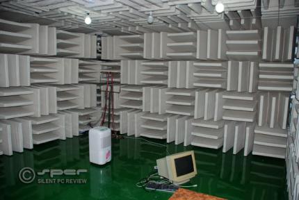 Ein anderer Blickwinkel im Soundlab. (Bild: silentpcreview.com)