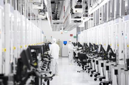 Sobald die 45-Nanometertechnik serienreif ist, stehen AMD modernste Fabrikationsanlagen zur Verfügung