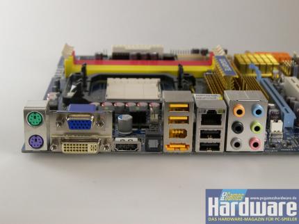 Gigabyte MA78GM-S2H: PS2, D-Sub, DVI, HDMI, optischer Sound-Ausgang, USB, Firewire, E-SATA, Gigabit-LAN, USB und analoge Sound-Anschlüsse (Bild: PCGH)