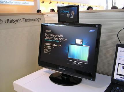 Samsungs Syncmaster 2263DX besitzt ein zweites 7'-Display.