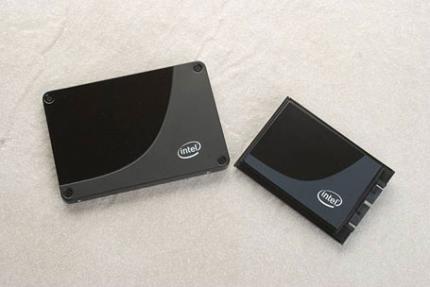Intel SSD: Prototyp der 2,5-Zoll und des 1,8-Zoll-Modells.