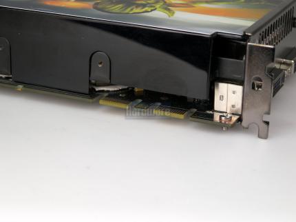 Point of View Geforce 9800 GTX: Erste Geforce 9 die 3-Way-SLI unterstützt (Bild: PCGH)