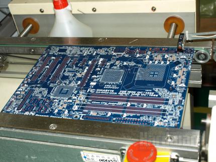 In Taiwan lud uns Gigabyte zur Führung durch die Fabrik ein. (Bild: PCGH)