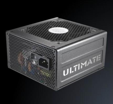 Das 700 Watt starke Netzteil der Coolermaster-UCP-Serie. (Bild: Coolermaster)