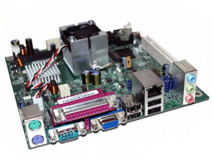Atom vs. Nano: Das Intel BOXD945GCLF (Bild: HHW)