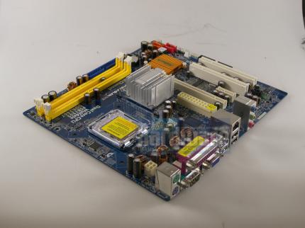 Asrock Wolfdale1333GLANM2: 945GC-Chipsatz, 35 Euro (Bild: PCGH)
