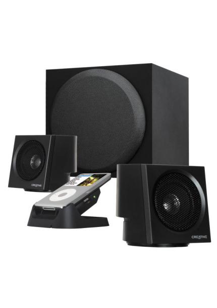 Die Kabelfernbedienung des günstigen 2.1-Sets Inspire T3200 wartet mit einer Halterung für MP3-Player auf. (Bild: Creative)
