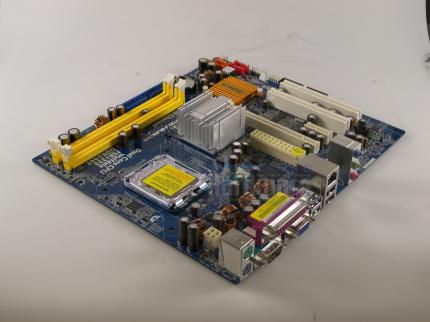 Asrock Wolfdale1333GLANM2, Chipsatz: 945GC (Bild: PCGH)