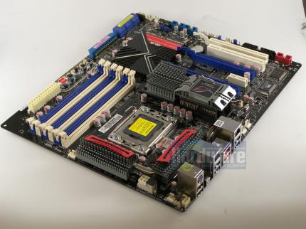 Asus Striker II Extreme, Chipsatz: X58 (Bild: PCGH)
