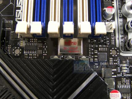 Asus Rampage II Extreme: Fujitsu-Chip (Bild: PCGH)