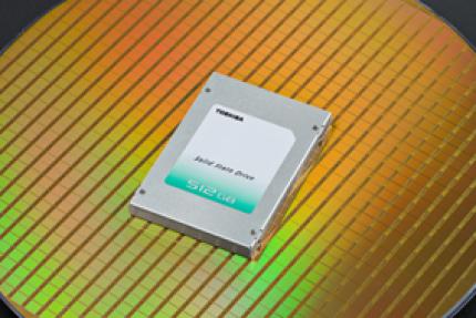 Die 512 GByte-Ausführung ist nur im 2,5'-Format zu bekommen.
