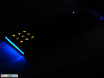 OCZ Sabre OLED Gaming Keyboard (2)