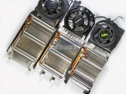 Geforce GTX 285: Kühler im Vergleich mit den Modellen der GTX 280 (oben links) und 8800 GTS 512 (unten links)