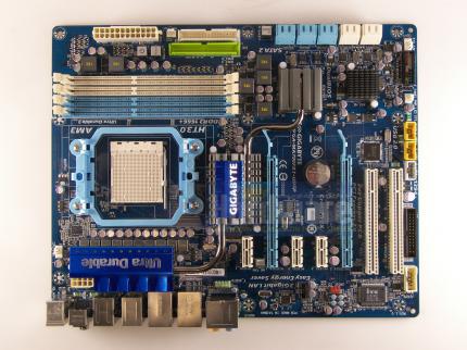 Gigabyte MA790FXT-UD5P mit 790FX-Chipsatz