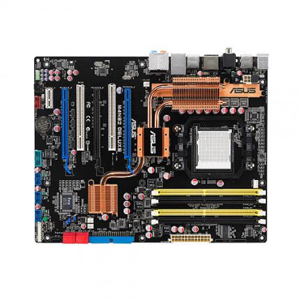 Asus M4N82 Deluxe: Phenom-II-Mainboard mit Nforce 980a SLI (1)