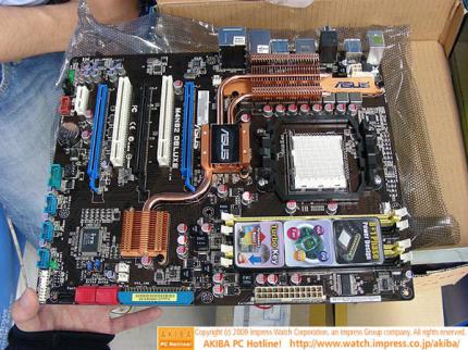 Mainboard mit Sockel AM3 Fassung für die AMD Phenom II CPU. (1)