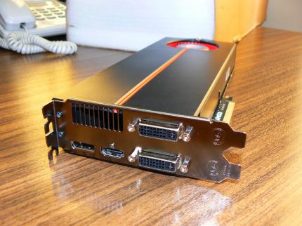 Wahrscheinliche Bilder einer Ati HD 5870. 