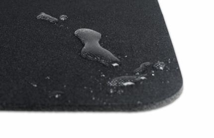 Steelseries stellt erstes Wasser und Schmutz abweisendes Stoff-Mauspad vor (3)