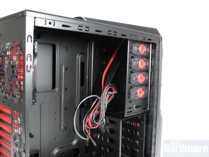 Aerocool CyborgX: Midi-Tower mit unkonventionellem Design im Testlabor (7)