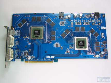 Noch schneller als eine 6800 Ultra war nur die 6800 Ultra Dual mit zwei Sechs-Pin-Anschlüssen
