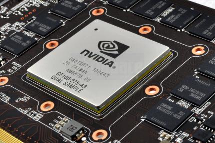 GF100 auf einer (leider defekten) Geforce GTX 470 - unser Modell war eines der sehr frühen, zu erkennen am Aufdruck 'Qual Sample'.