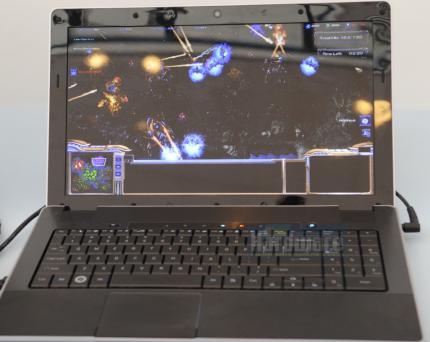 Stacraft 2 auf Sandy-Bridge-Notebook angespielt - die zweite Szene.
