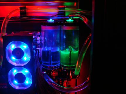 Mammuttagebuch zum Casemod-Projekt Aurora: Wakü-PC mit zwei Kreisläufen (239)