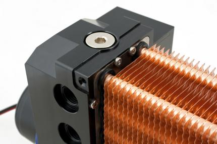 Aquacomputer Airplex Modularity System: Die Dichtungssitze machen Lötzinn und -fett überflüssig.