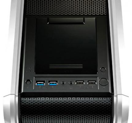 Cooler Master kündigt das CM 690 II Advanced Black & White Edition für März an. (3)