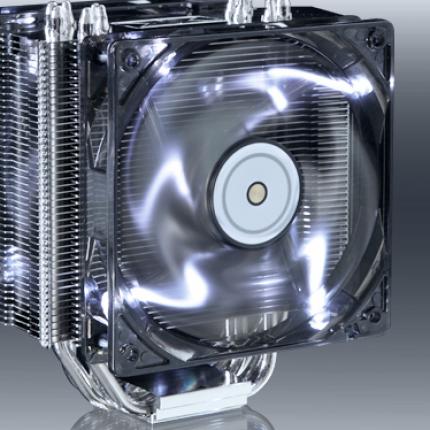 Xigmatek schickt den wuchtigen Venus-CPU-Kühler ins Rennen. (4)