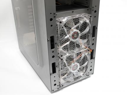 Enermax Fulmo ST - Gamer-Gehäuse mit zeitlosen Design und hoher Kompatibiltät im Test (6)