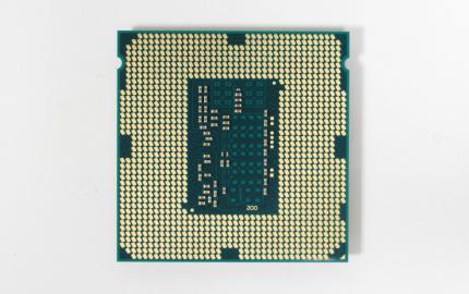 Xeon E3 1230v3: Die Rückseite enthüllt, dass die Grafikeinheit lediglich deaktiviert wurde