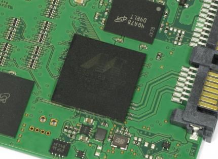 Crucial MX100 mit 512 GB und 256 GB im Test: Die Ablöse der M500 ist da (1)